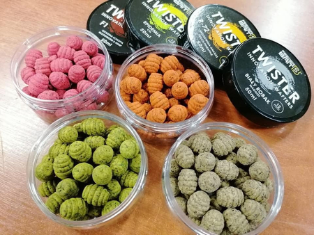 Feeder Bait Twister Wafters 12mm | F1 - Ochotka & Konopia